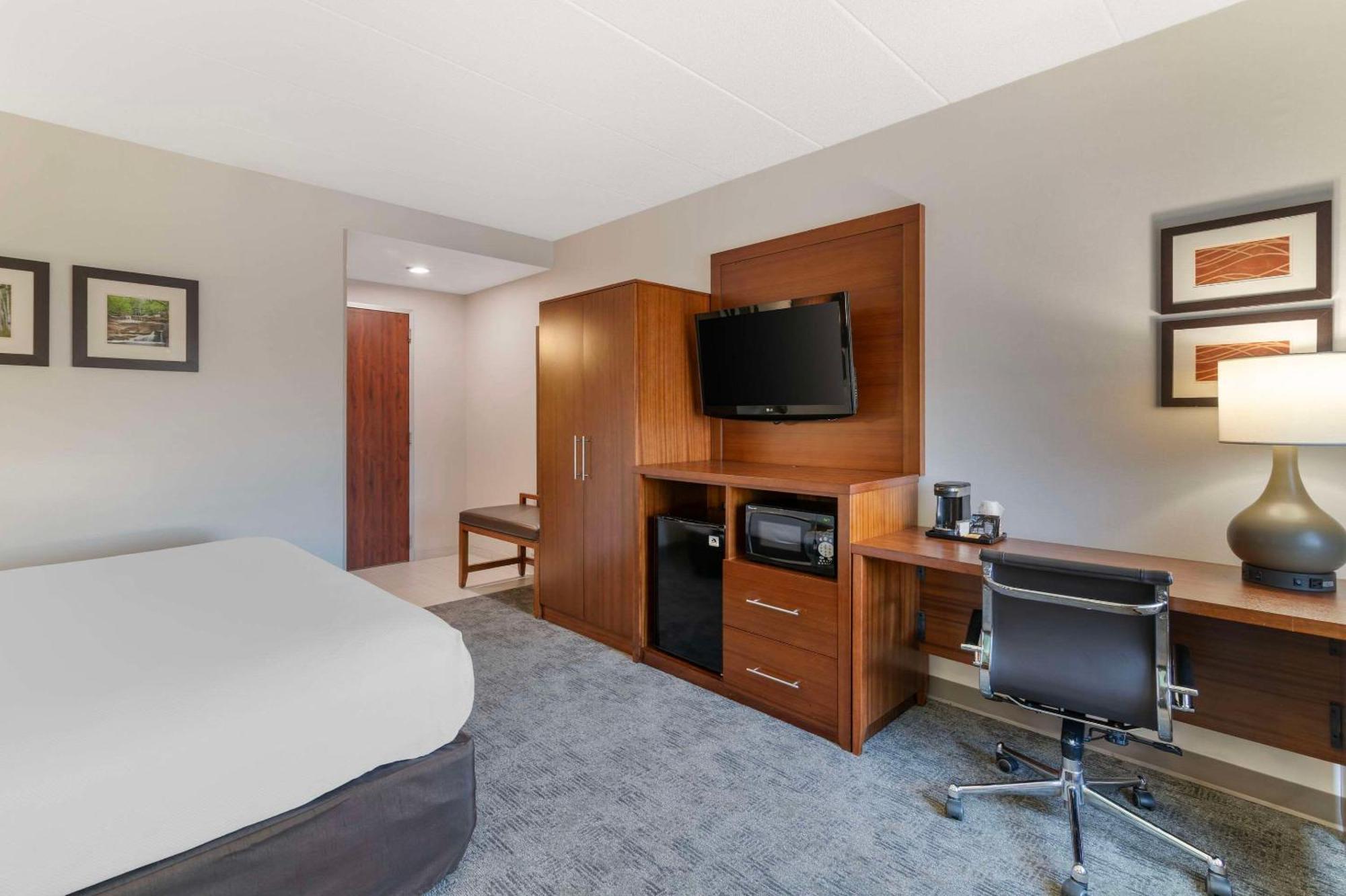 Comfort Inn Airport Манчестер Екстер'єр фото